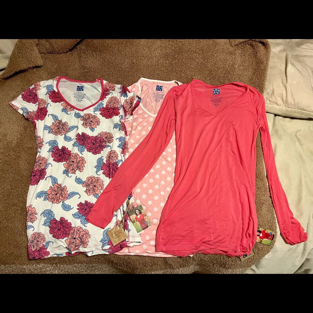 THREE Kickee pants shirts NWT